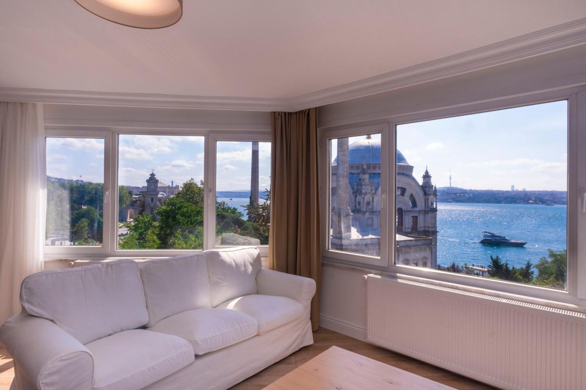 Contemporary Waterfront Apt With A Stunning View Provincia di Provincia di Istanbul Esterno foto
