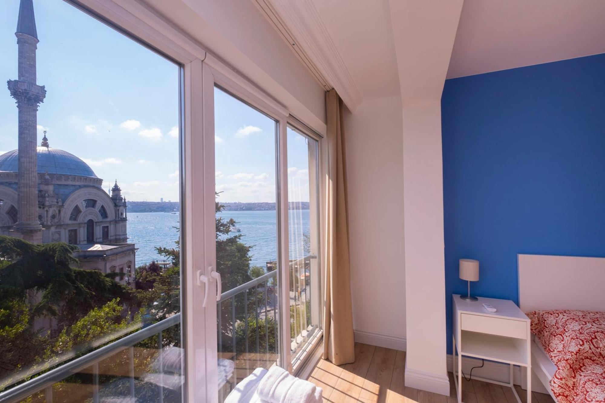 Contemporary Waterfront Apt With A Stunning View Provincia di Provincia di Istanbul Esterno foto