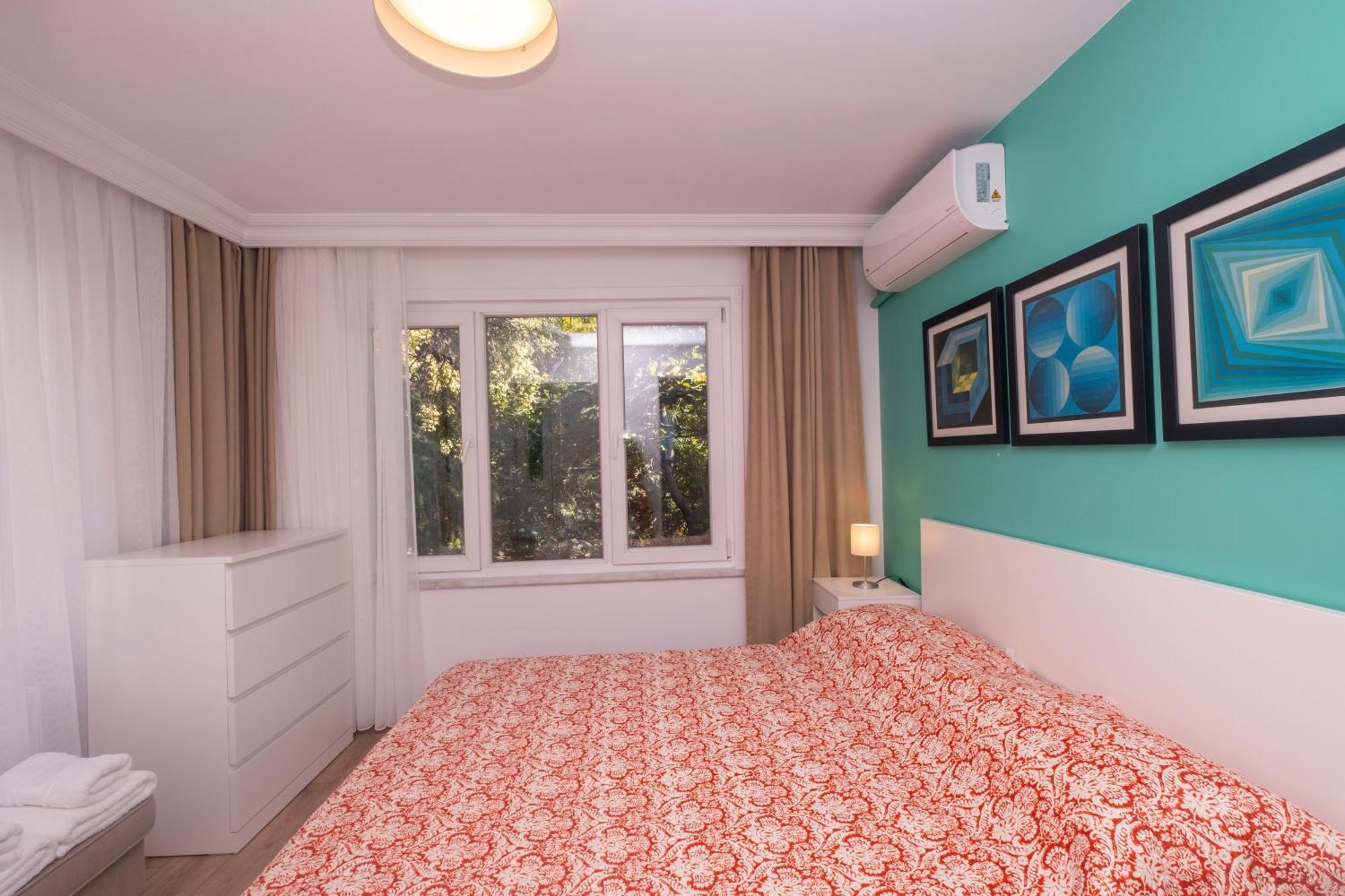 Contemporary Waterfront Apt With A Stunning View Provincia di Provincia di Istanbul Esterno foto