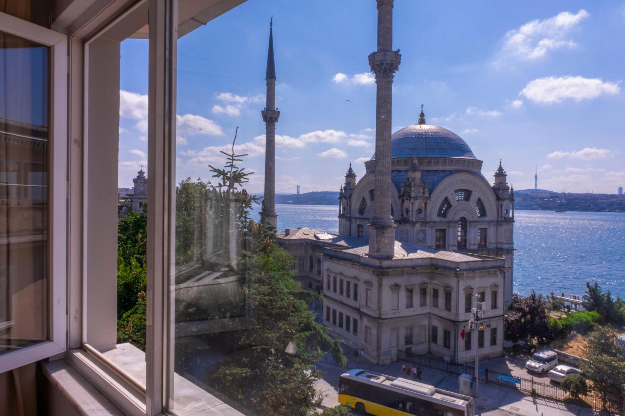 Contemporary Waterfront Apt With A Stunning View Provincia di Provincia di Istanbul Esterno foto